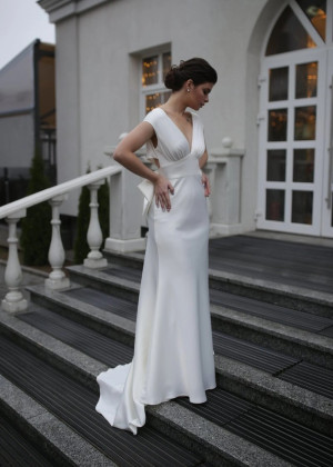 V Neck Ivory Satin Wedding Dress With Big Bow